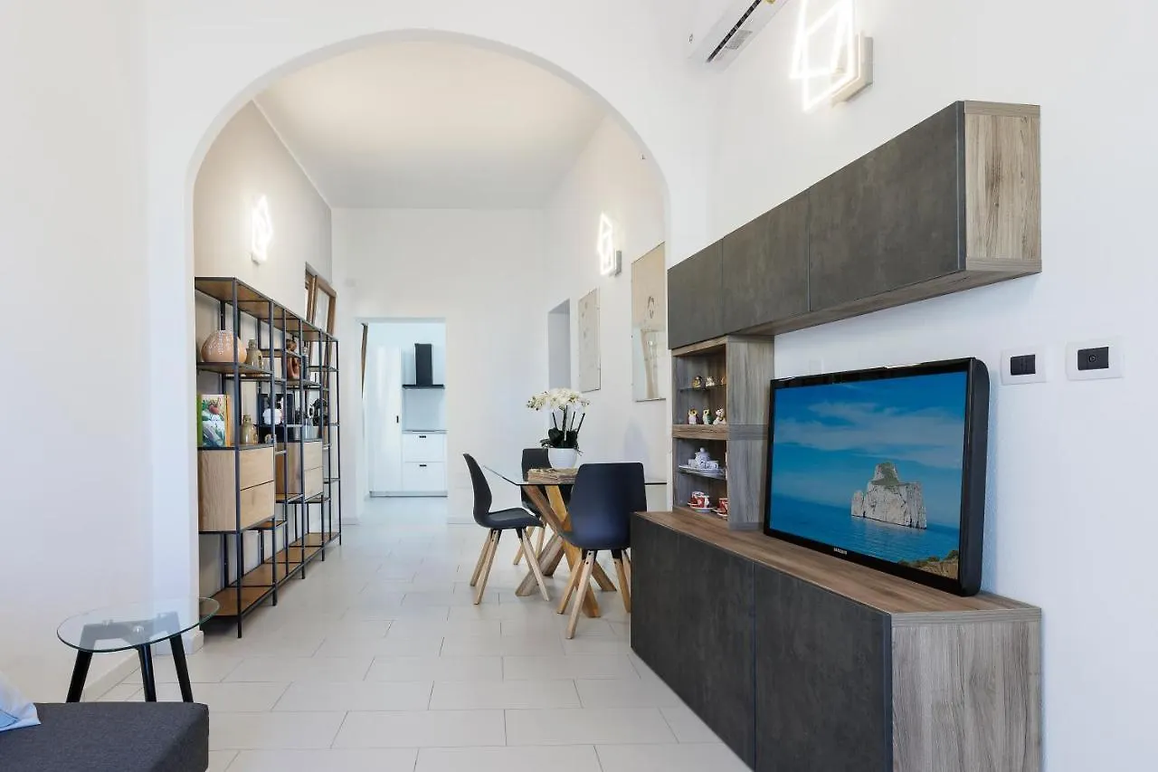 Antonia Suite Cagliari 0*,  Italia